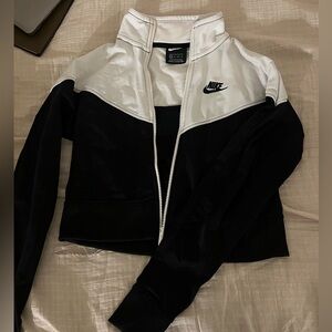 Nike Cropped Jacket